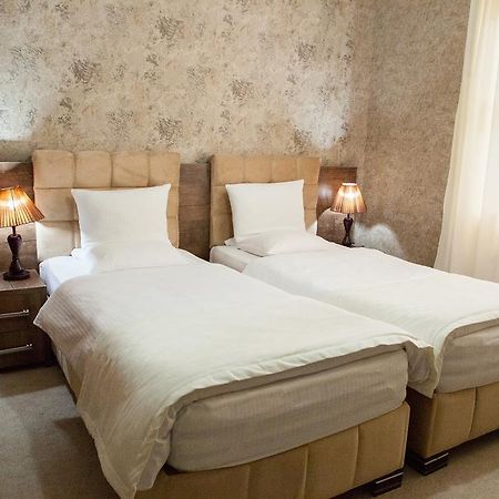 Issam Hotel & Spa Şǝki Eksteriør billede