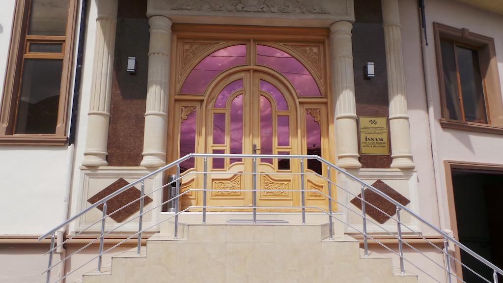 Issam Hotel & Spa Şǝki Eksteriør billede