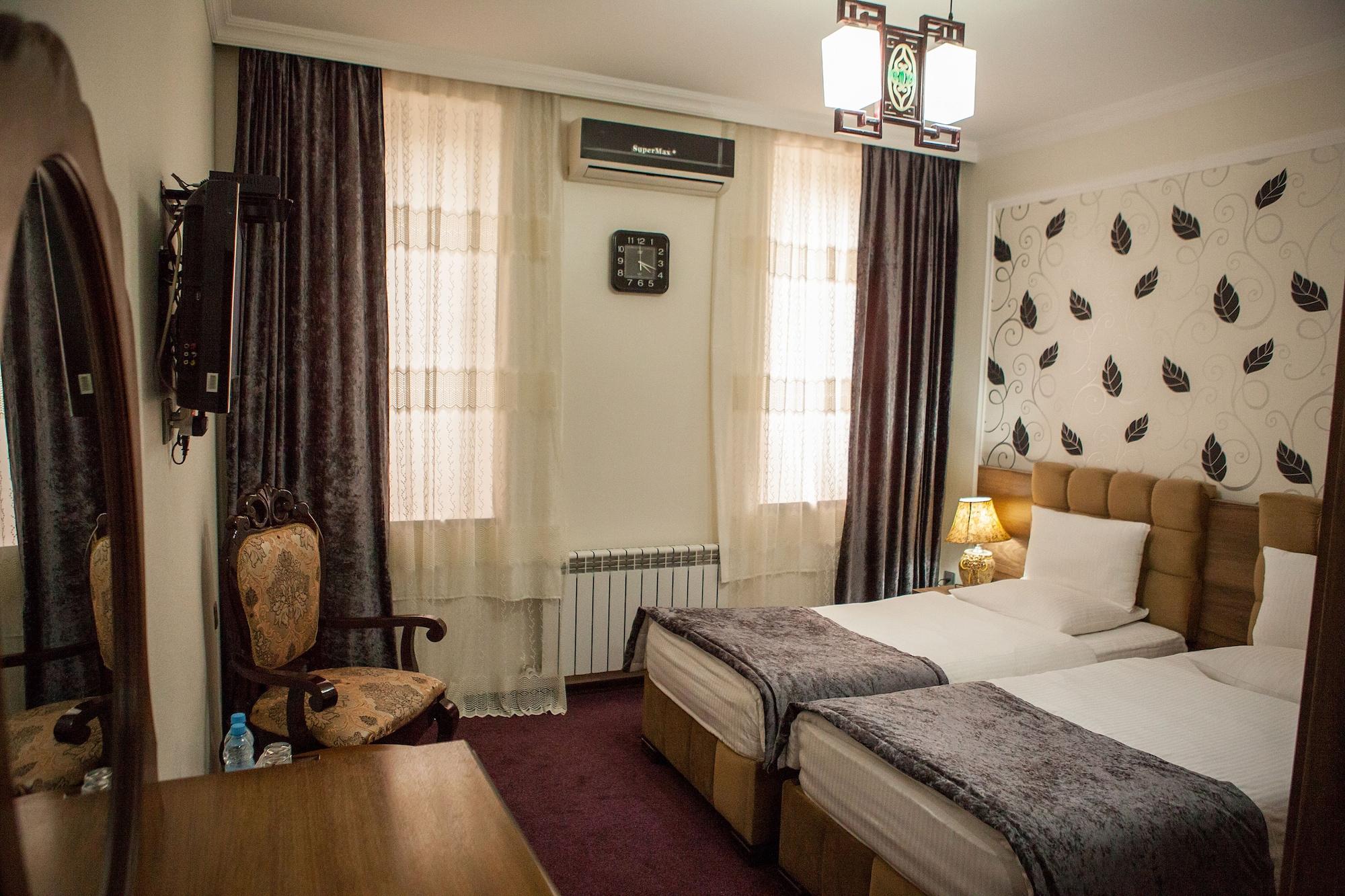 Issam Hotel & Spa Şǝki Eksteriør billede