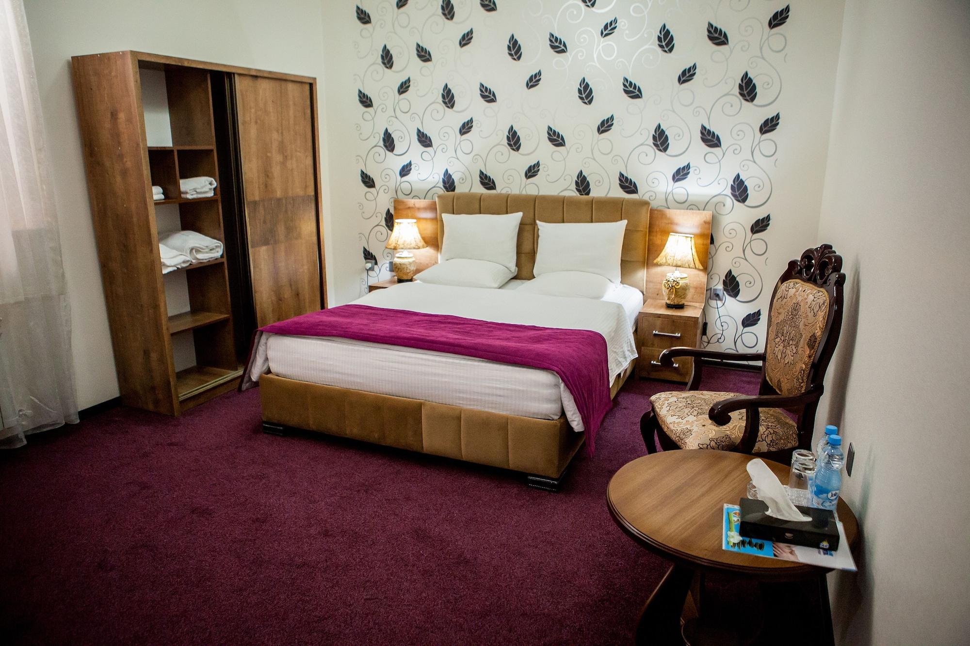 Issam Hotel & Spa Şǝki Eksteriør billede