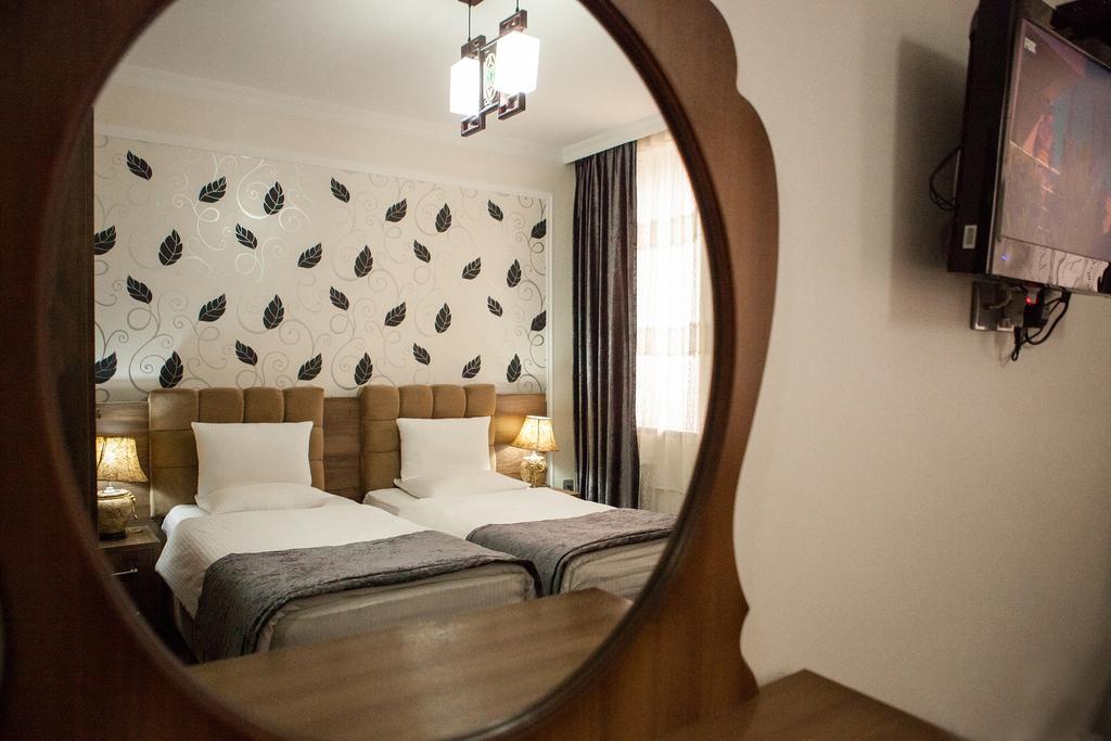 Issam Hotel & Spa Şǝki Eksteriør billede