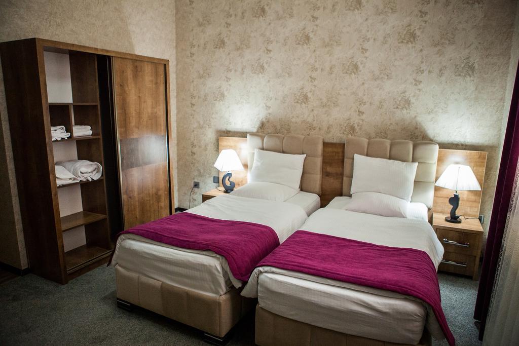 Issam Hotel & Spa Şǝki Eksteriør billede