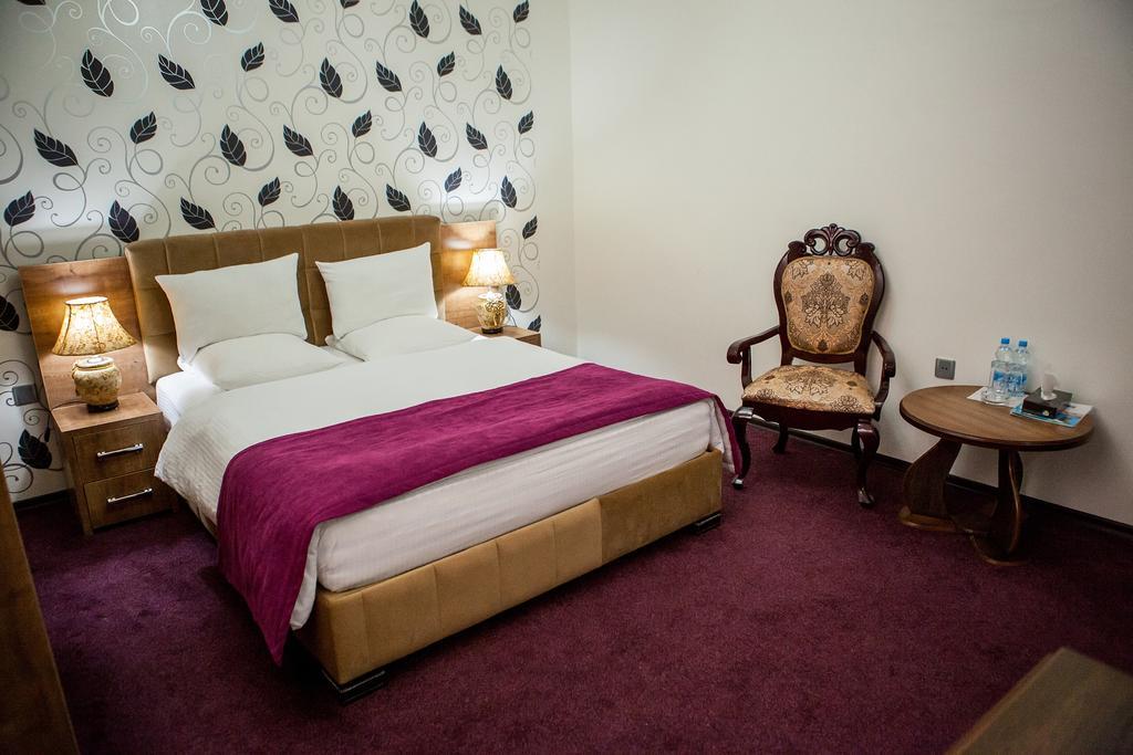 Issam Hotel & Spa Şǝki Eksteriør billede