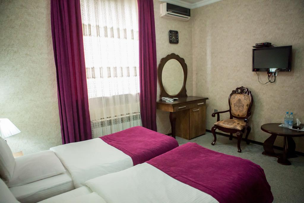 Issam Hotel & Spa Şǝki Eksteriør billede
